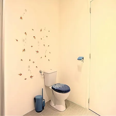 Spacious With Private Garden *