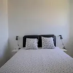 Spacious With Private Garden Casa vacanze *
