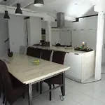 Spacious With Private Garden Casa vacanze Gourdon en Quercy