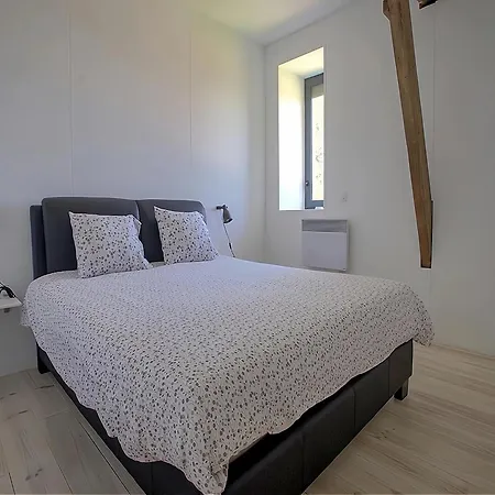 Spacious With Private Garden Casa vacanze