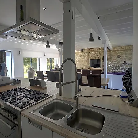 Spacious With Private Garden Gourdon-en-quercy