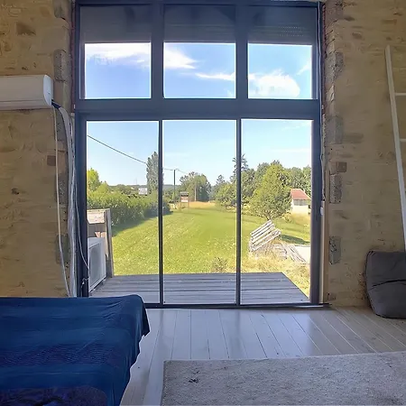 Сasa de vacaciones Spacious With Private Garden