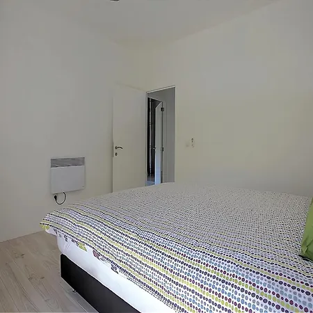 Spacious With Private Garden